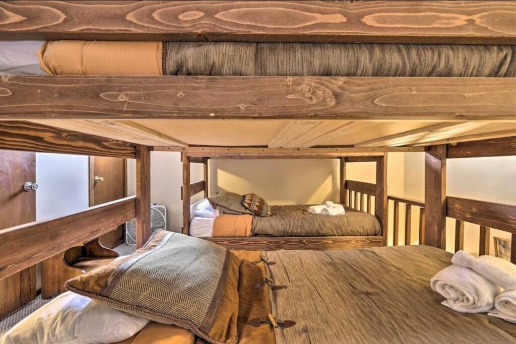 شقة Ian'S Camelback House تانيرسفيل المظهر الخارجي الصورة